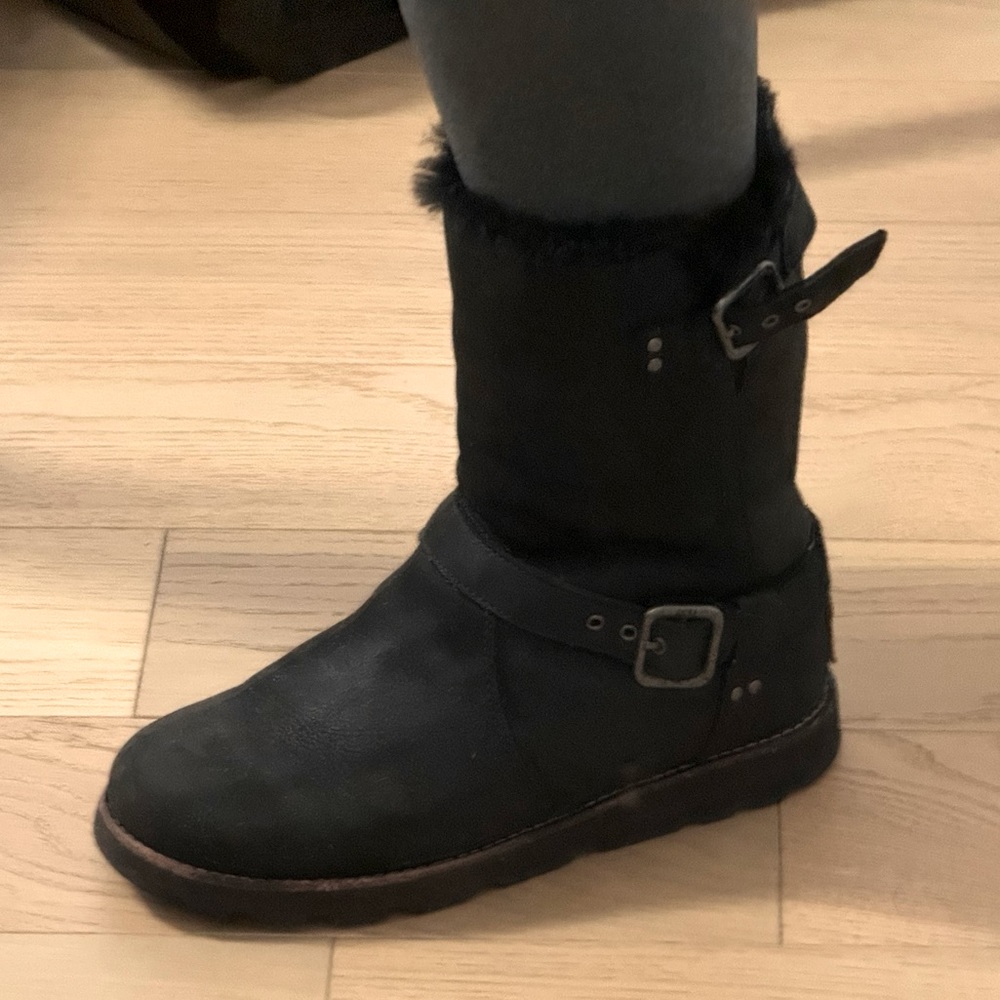 UGG Snow Boots black size 7